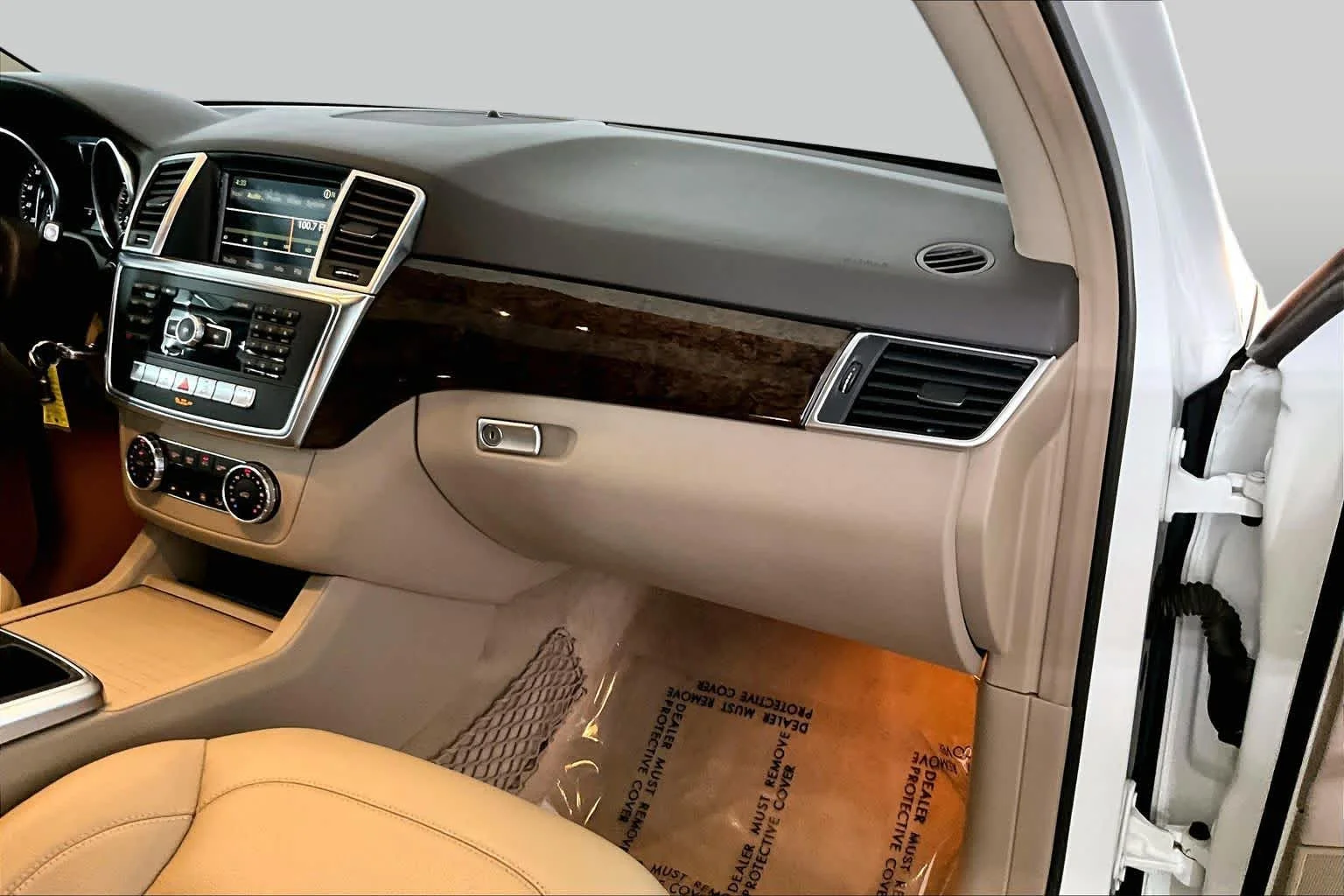 Used 2012 Arctic White Mercedes-Benz ML 350 image 19