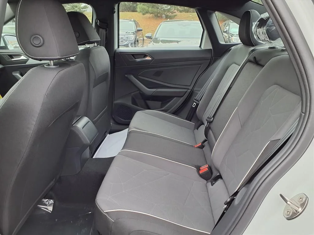 New 2026 Pure White Volkswagen 1.5T Sport image 20