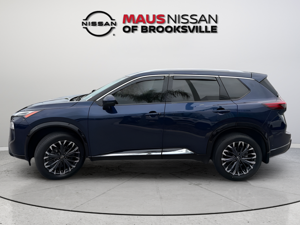 Used 2024 Blue Nissan Platinum image 4