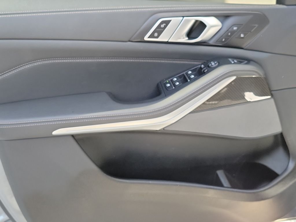 Used 2025 Gray BMW M60i image 20