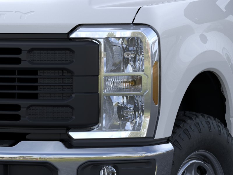 New 2026 Oxford White Ford F-350® XL image 18