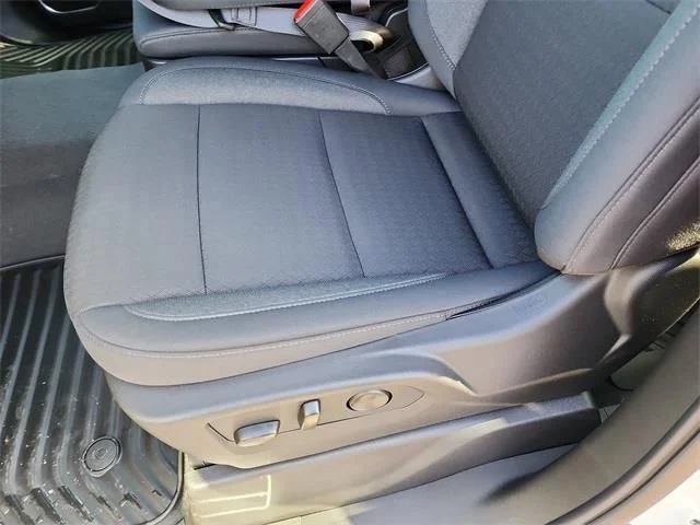 New 2026 White GMC Elevation image 15