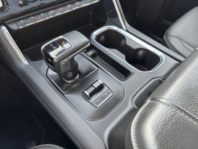 Used 2023 Black GMC Denali image 18