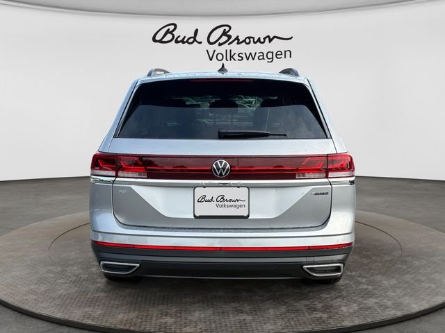 New 2026 Silver Mist Volkswagen SE image 4