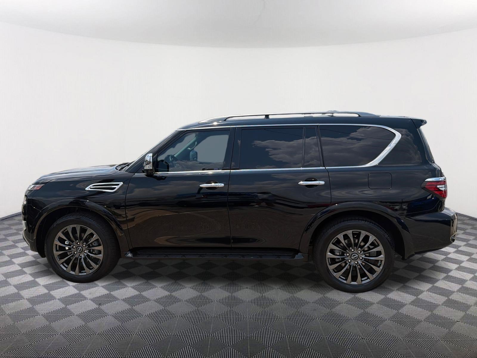 Used 2024 Super Black Nissan Platinum image 4