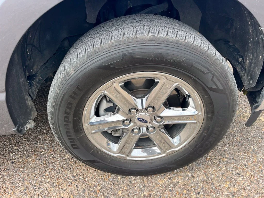 Used 2025 Gray Ford XLT image 8