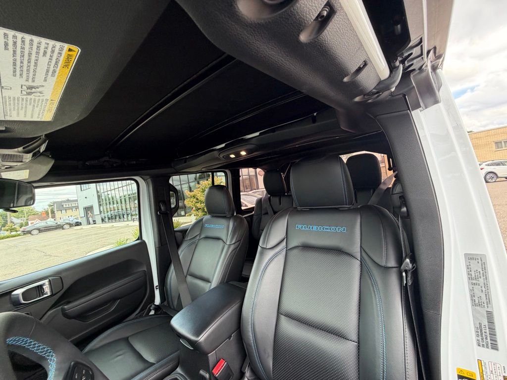 Used 2024 White Jeep Rubicon 4xe image 10