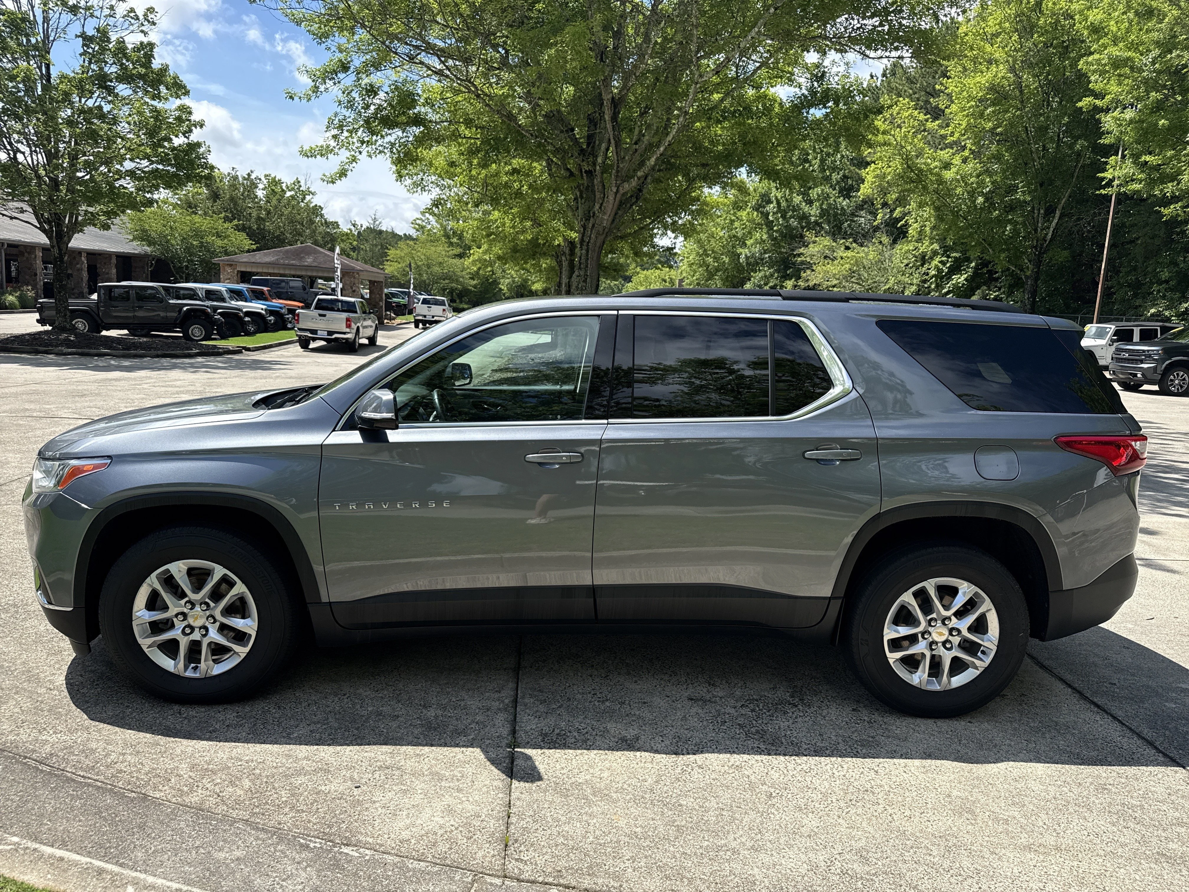 Used 2020 Satin Steel Metallic Chevrolet LT Leather image 4
