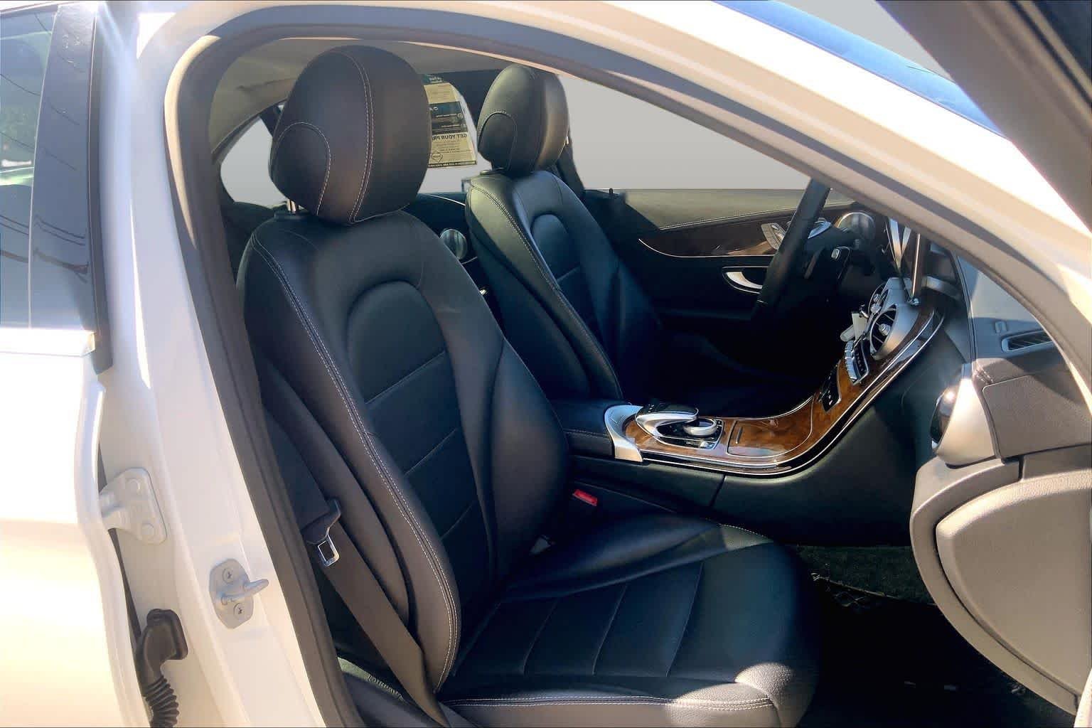 Used 2016 Polar White Mercedes-Benz C 300 Luxury image 8