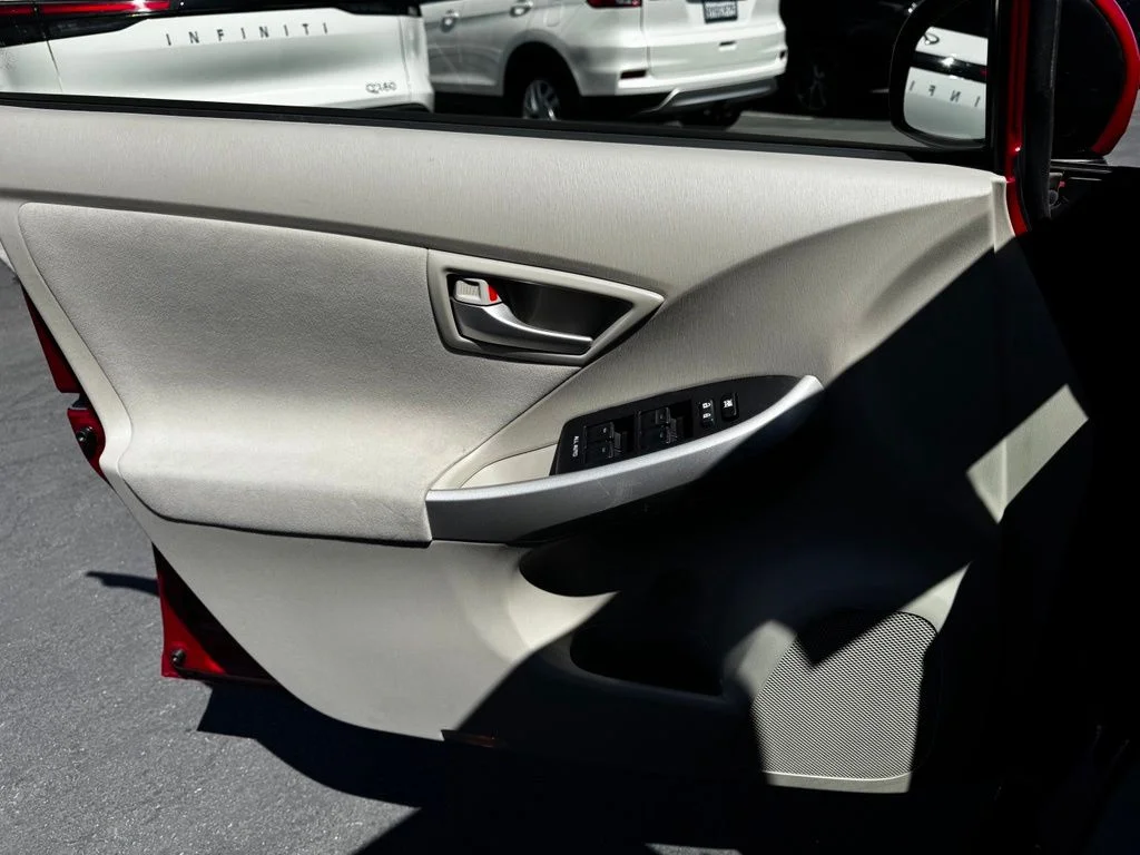 Used 2013 Red Toyota Two image 28