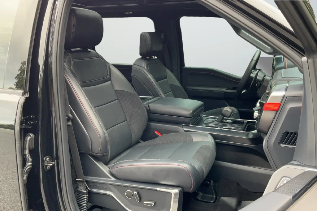 2025 Ford F-150 Raptor - Photo 19