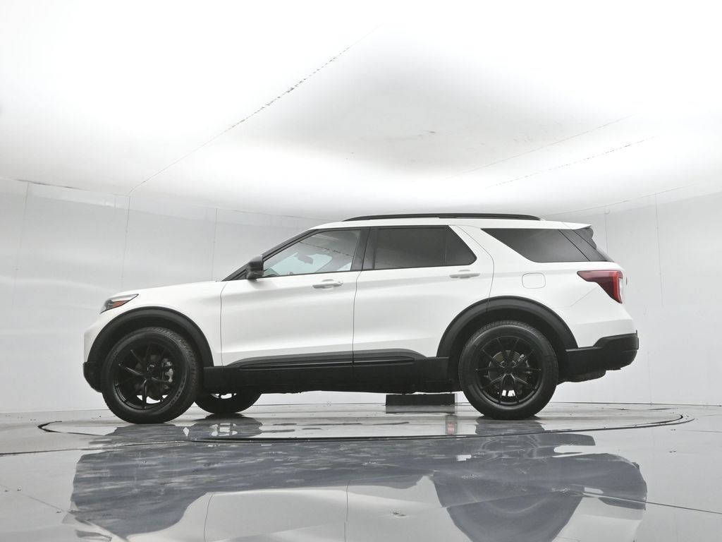 Used 2022 White Ford Timberline image 57