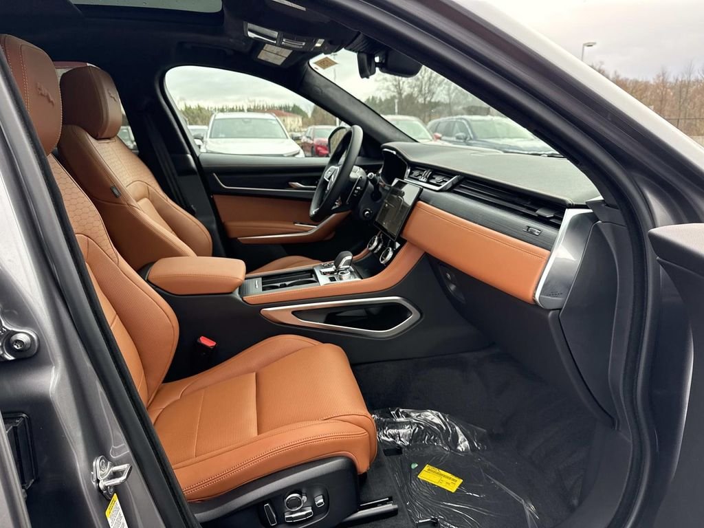 2026 Jaguar F-Pace R-Dynamic S - Photo 13