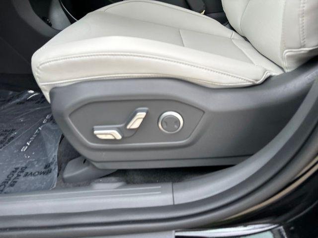 New 2026 Phantom Black Hyundai SEL image 45