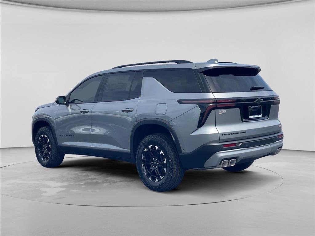 2027 Chevrolet Traverse Z71 - Photo 5