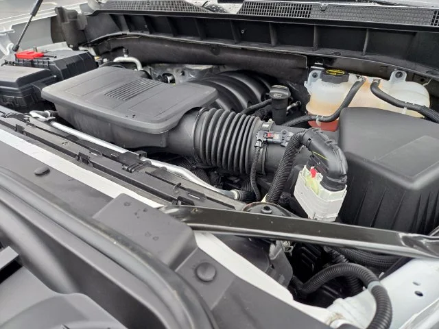 Used 2025 White Chevrolet LTZ image 25