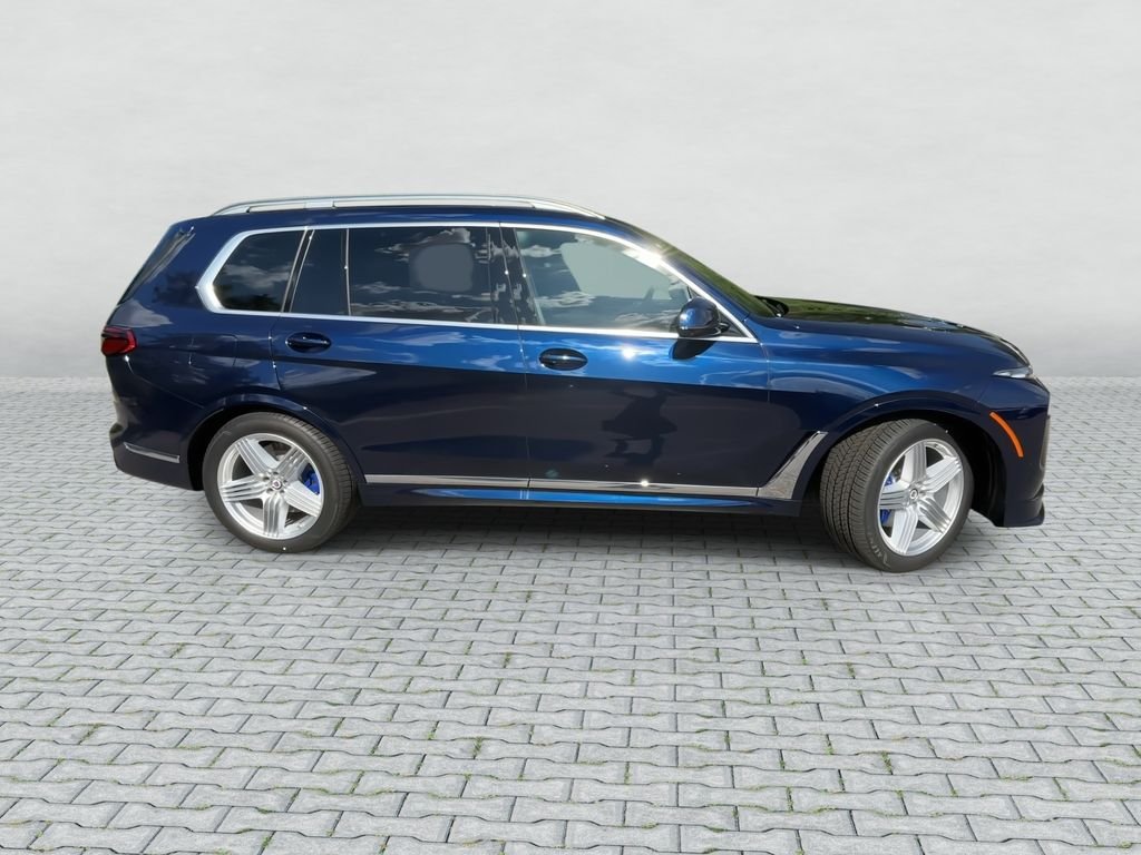 New 2026 Tanzanite Blue II Metallic BMW ALPINA XB7 image 9