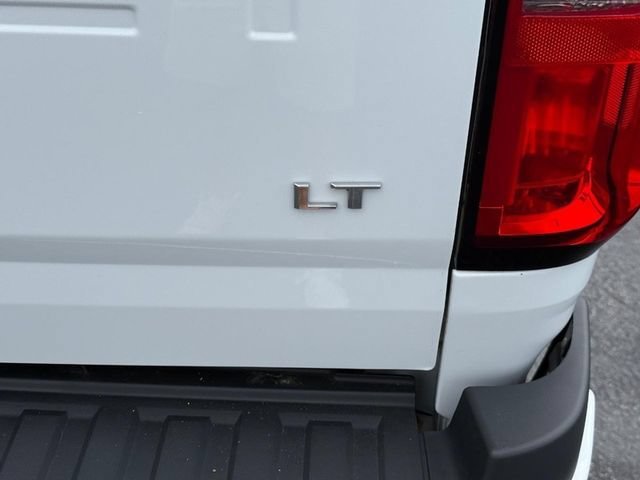 Used 2022 Summit White Chevrolet LT image 6