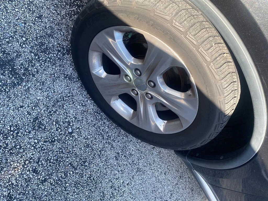 Used 2014  Dodge Limited image 2