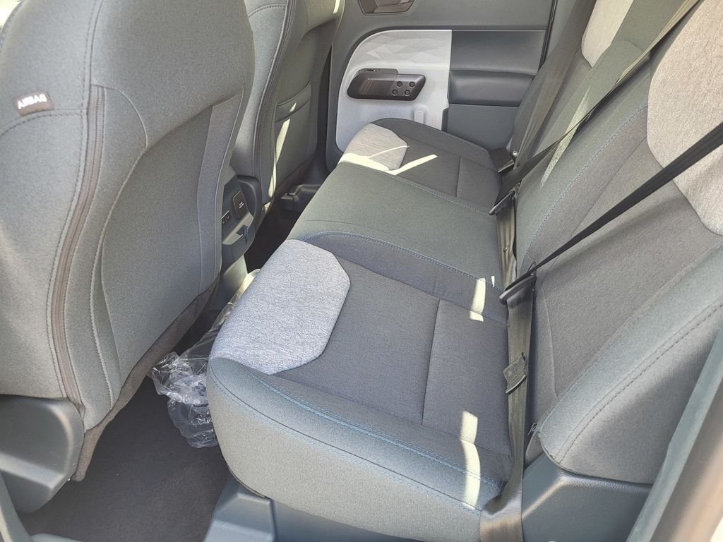 New 2026 Oxford White Ford XLT image 6