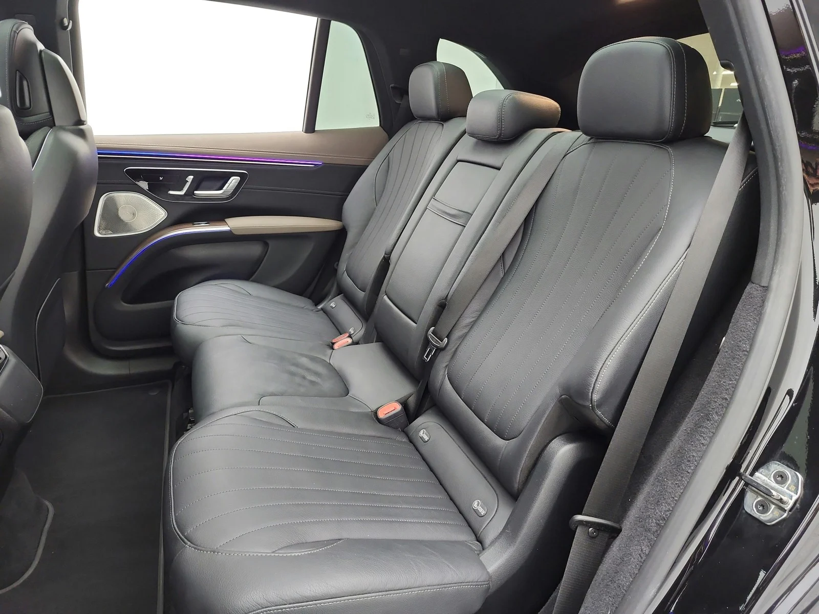 Used 2023 Obsidian Black Metallic Mercedes-Benz EQS 450 4MATIC® SUV image 15