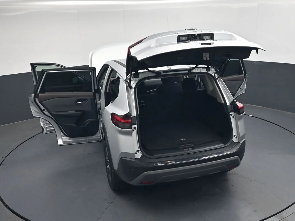 Used 2023 Silver Nissan SV image 55