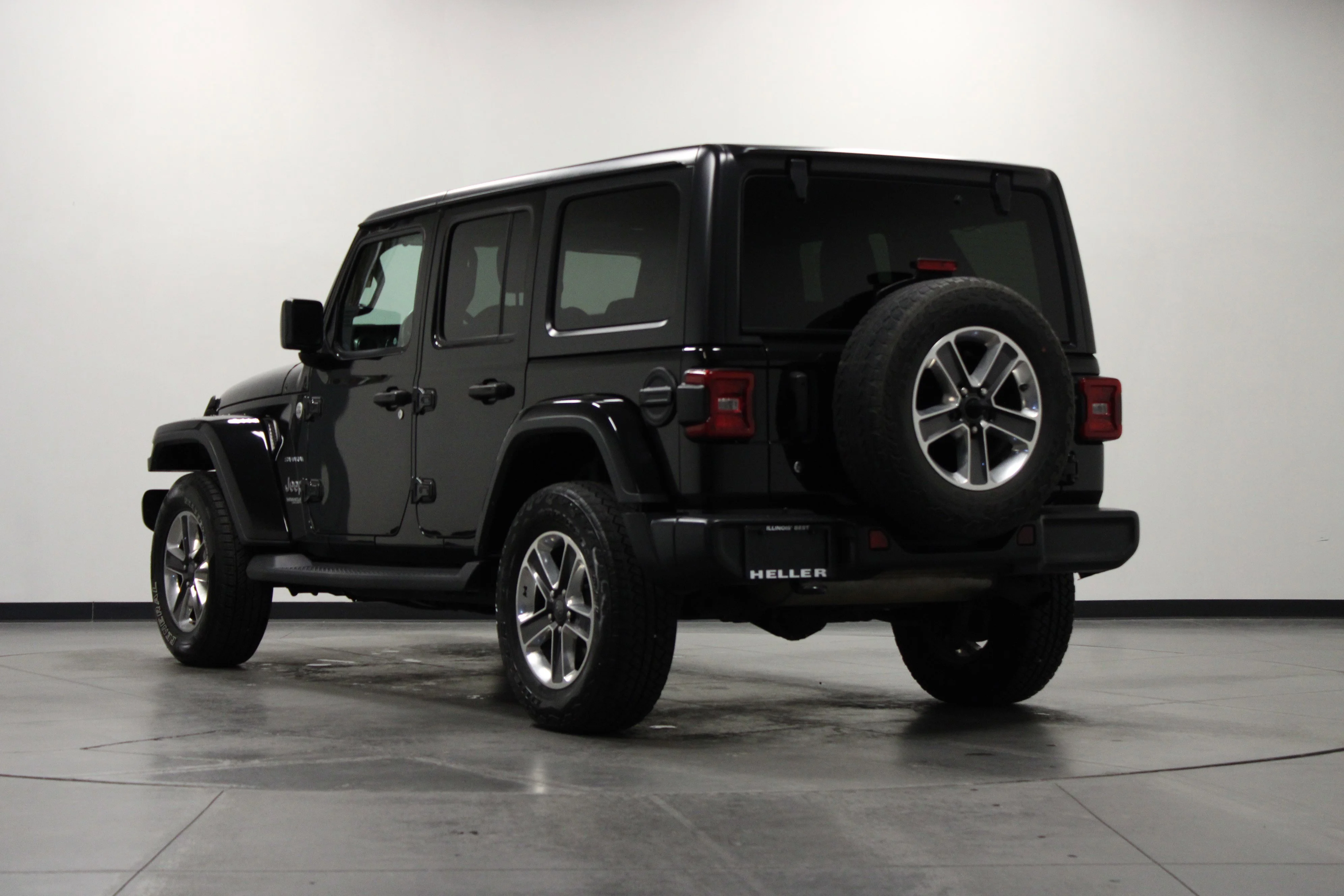 Used 2018 Black Clearcoat Jeep Sahara image 6