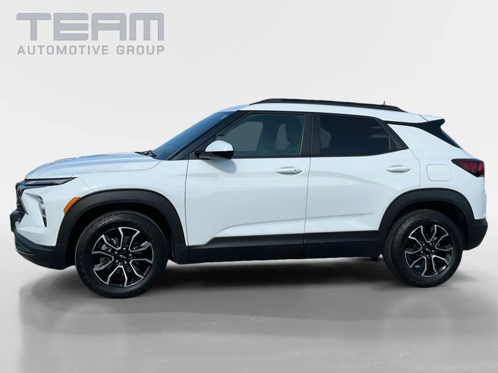 Used 2024 Summit White Chevrolet ACTIV image 4