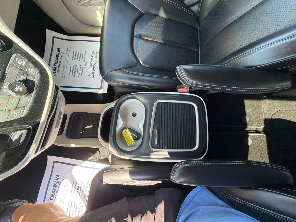 Used 2023 White Chrysler Touring L image 20