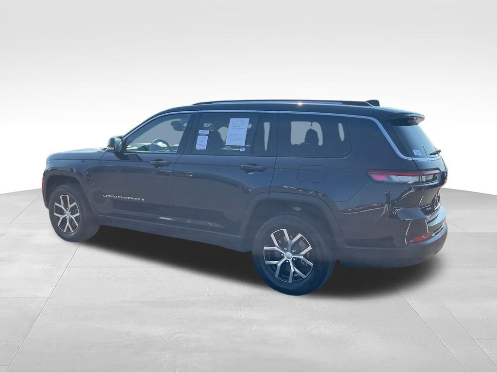 Used 2023 Black Jeep Limited image 3