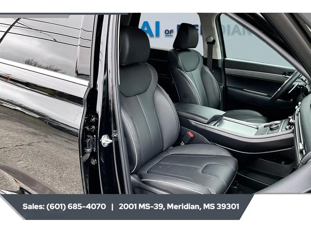 Used 2025 Abyss Black Pearl Hyundai XRT image 6