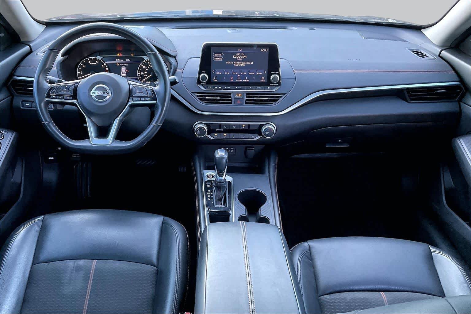 Used 2020 Super Black Nissan 2.5 SR image 13