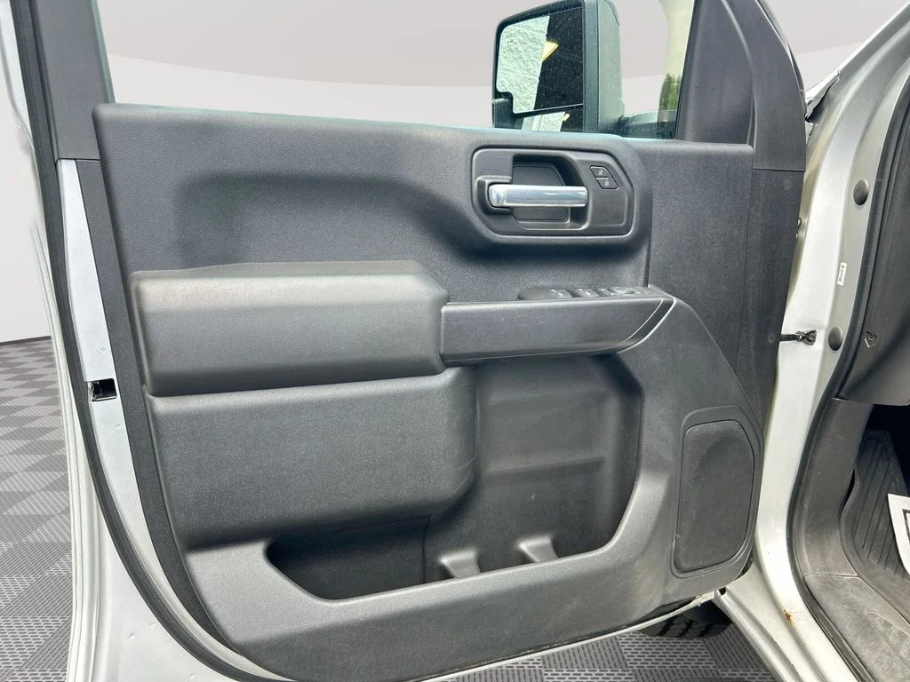 Used 2021 Silver GMC Base image 25