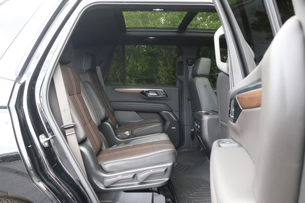 Used 2025 Black Chevrolet High Country image 50