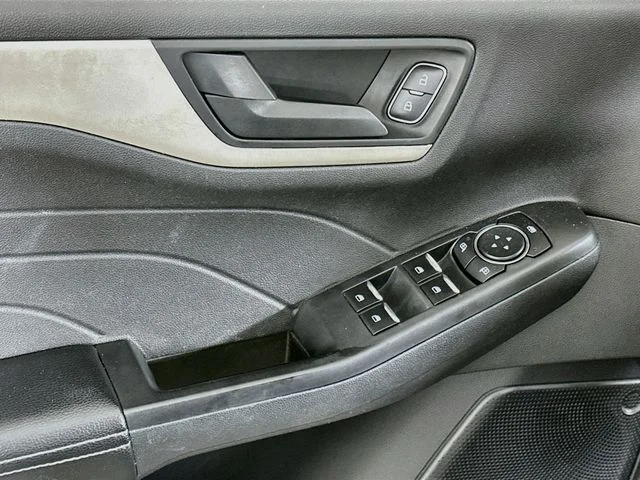 Pre-Owned 2022 Ford Escape SE