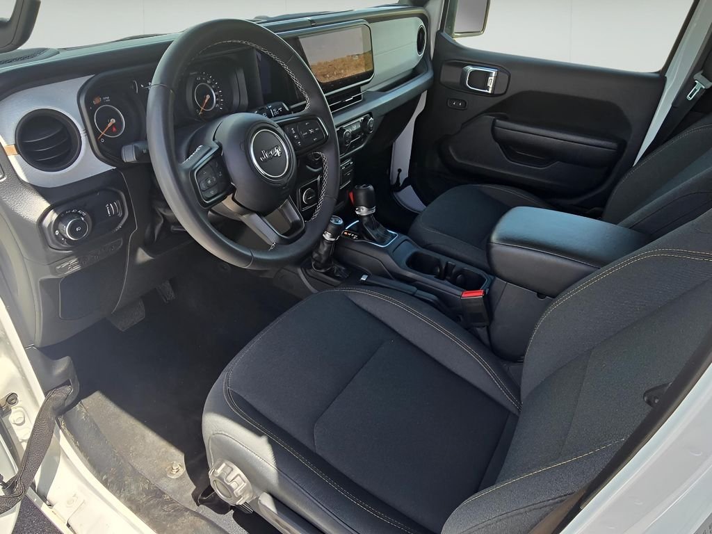 Used 2025 Bright White Clearcoat Jeep Sport S image 17