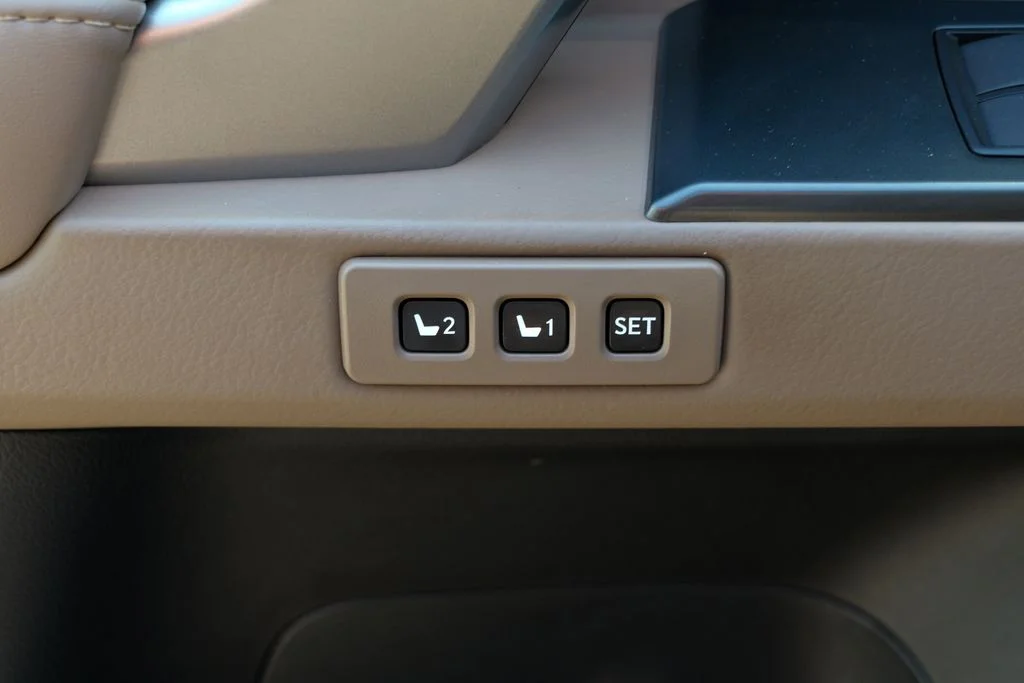 Used 2023 Caviar Lexus 460 image 19