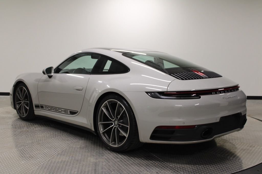Used 2024  Porsche Carrera 4S image 3
