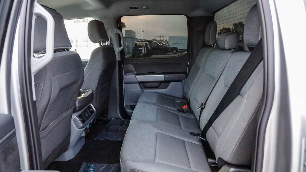 Used 2025 Silver Metallic Ford XLT image 22
