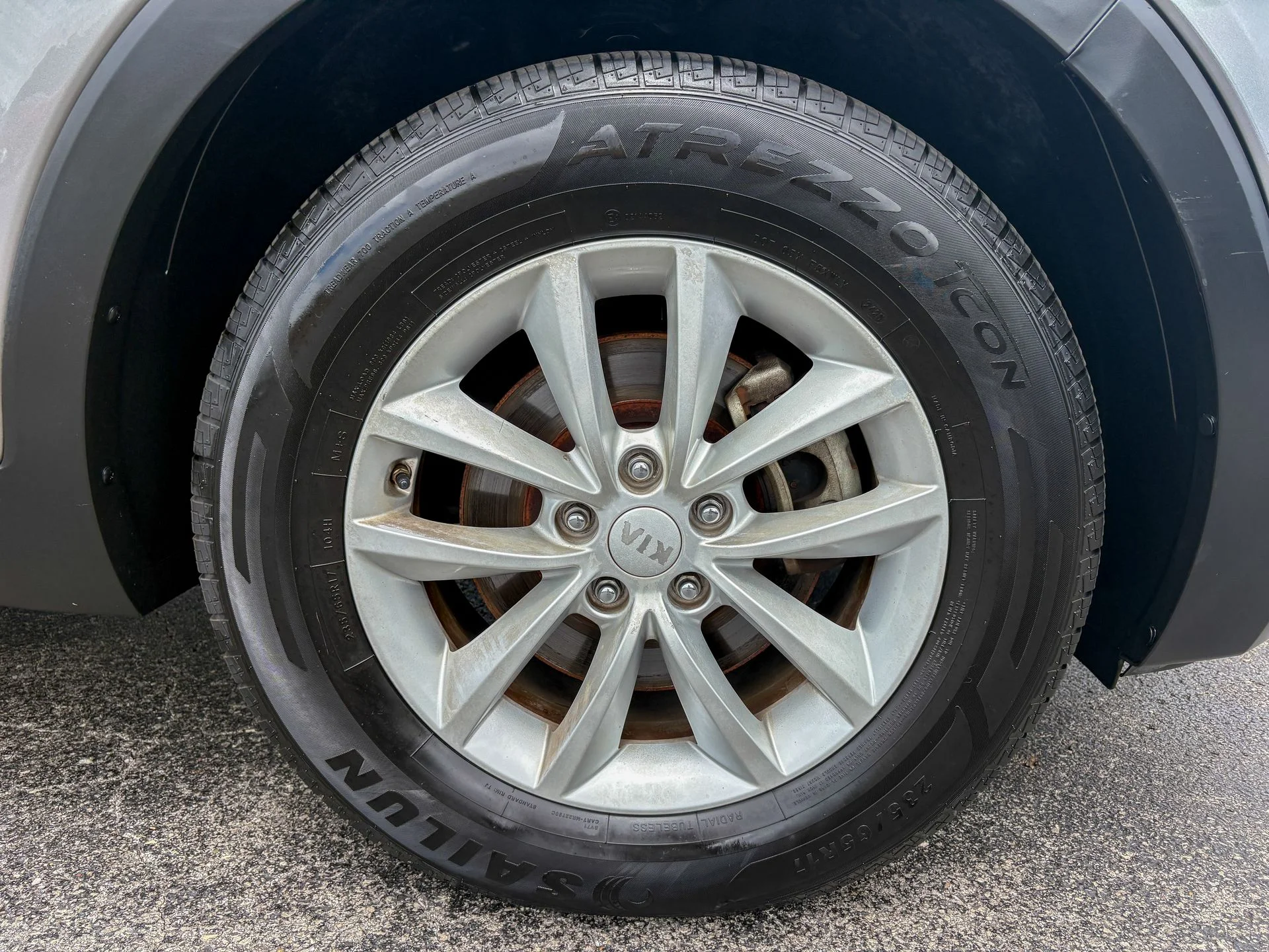 Used 2018 Silver Kia LX image 36
