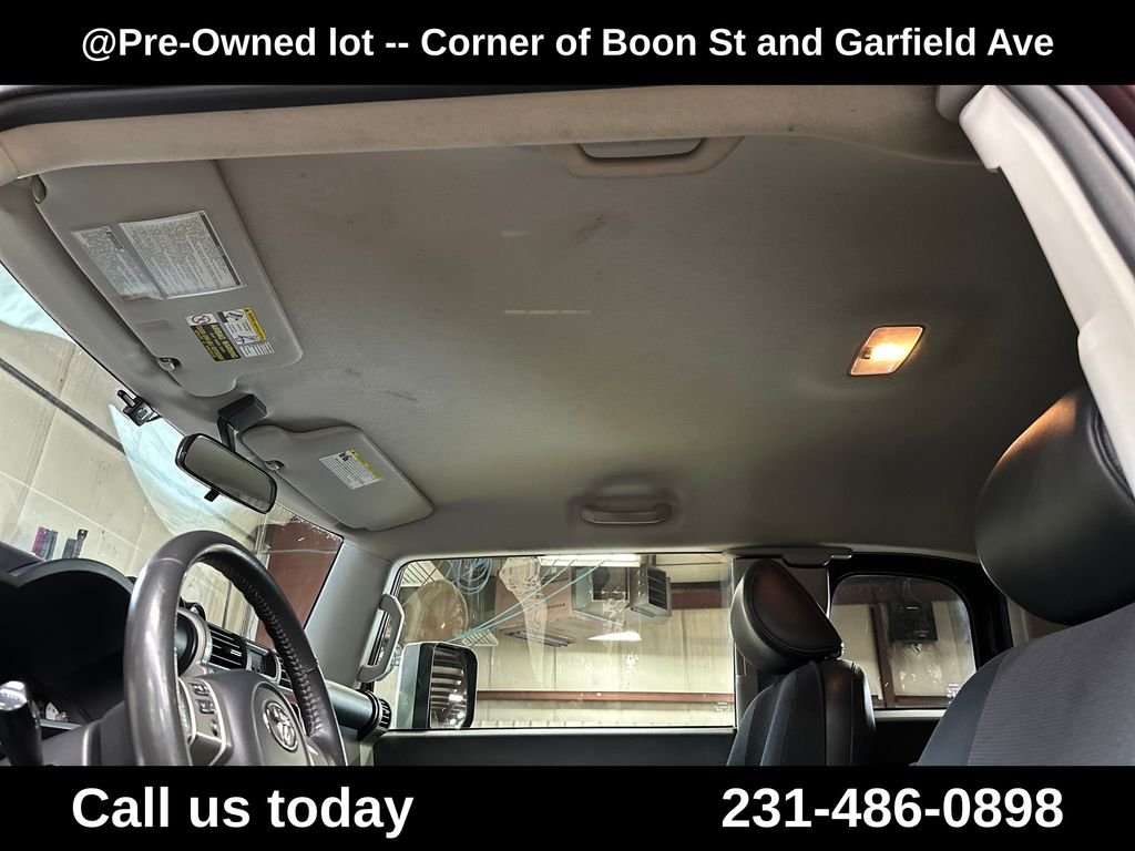 Used 2007 Red Toyota Base image 13