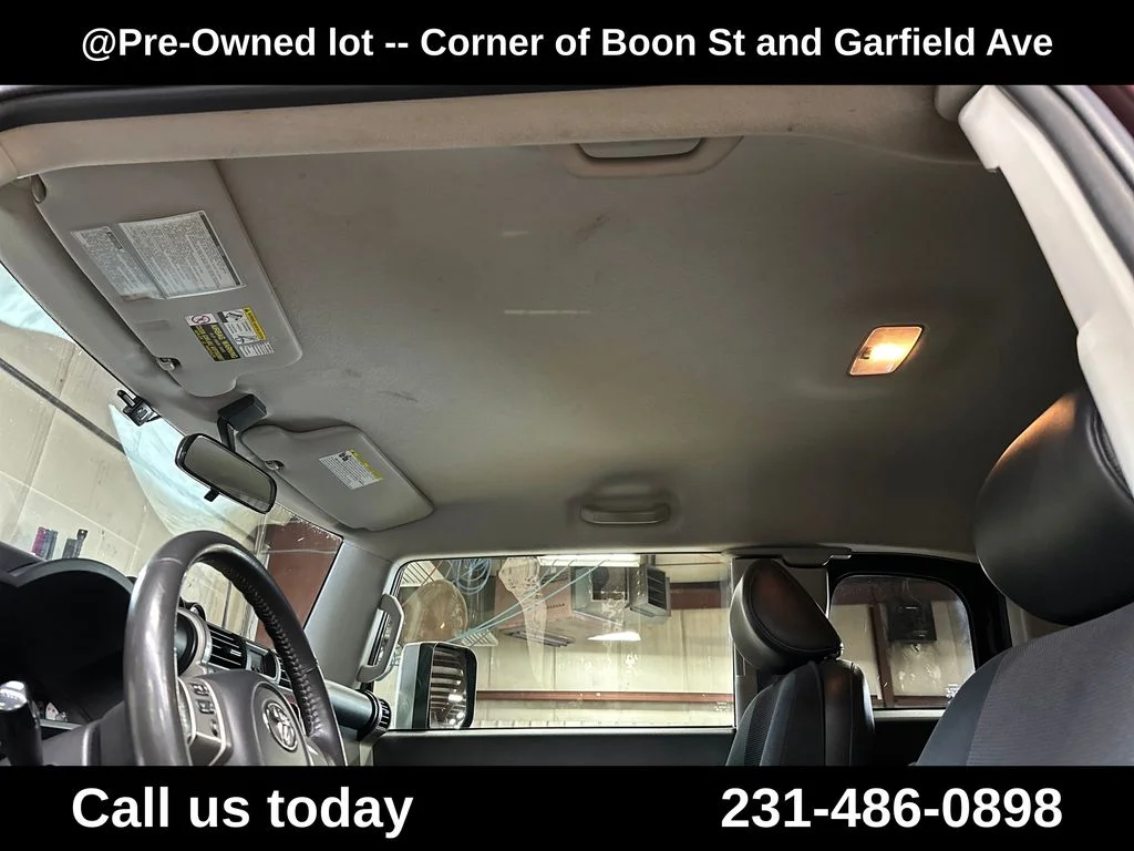 Used 2007 Red Toyota Base image 13