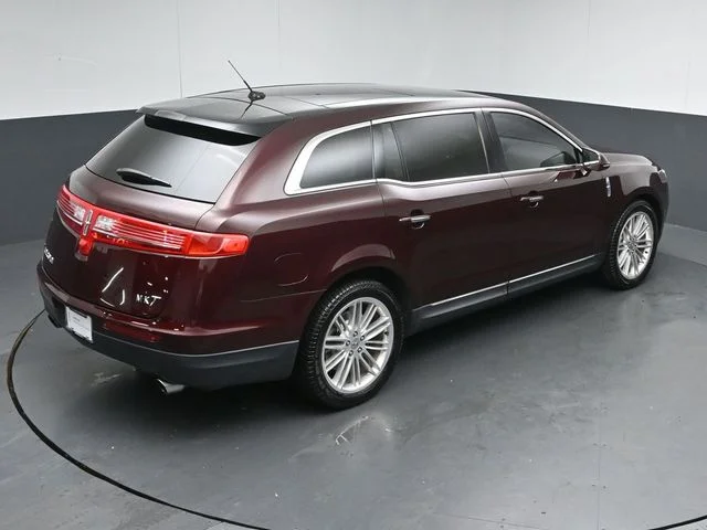 Used 2019 Burgundy Velvet Metallic Tinted Clearcoat Lincoln Reserve image 52