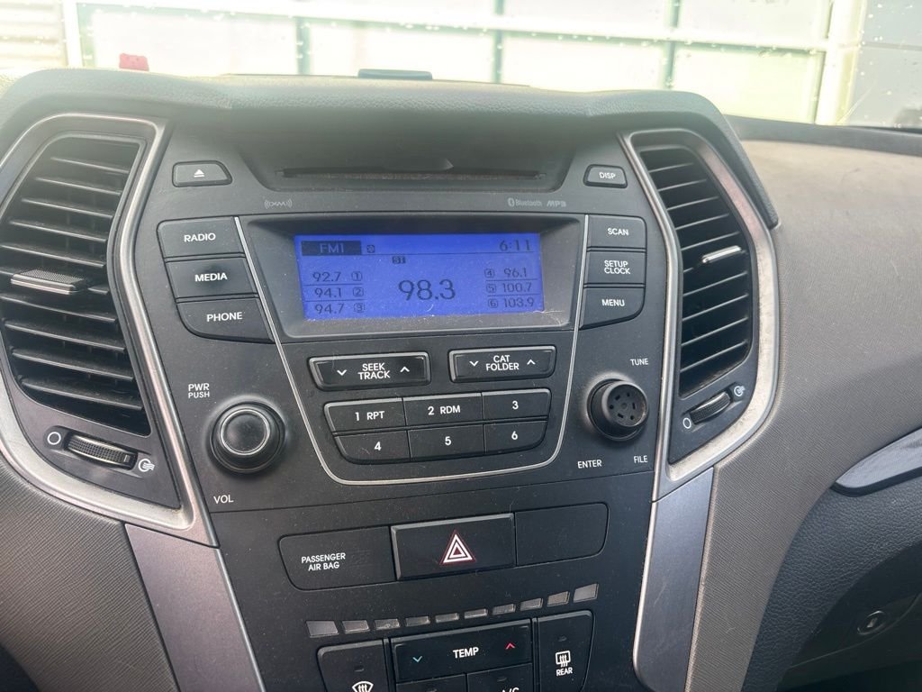 Used 2014 Silver Hyundai Base image 11