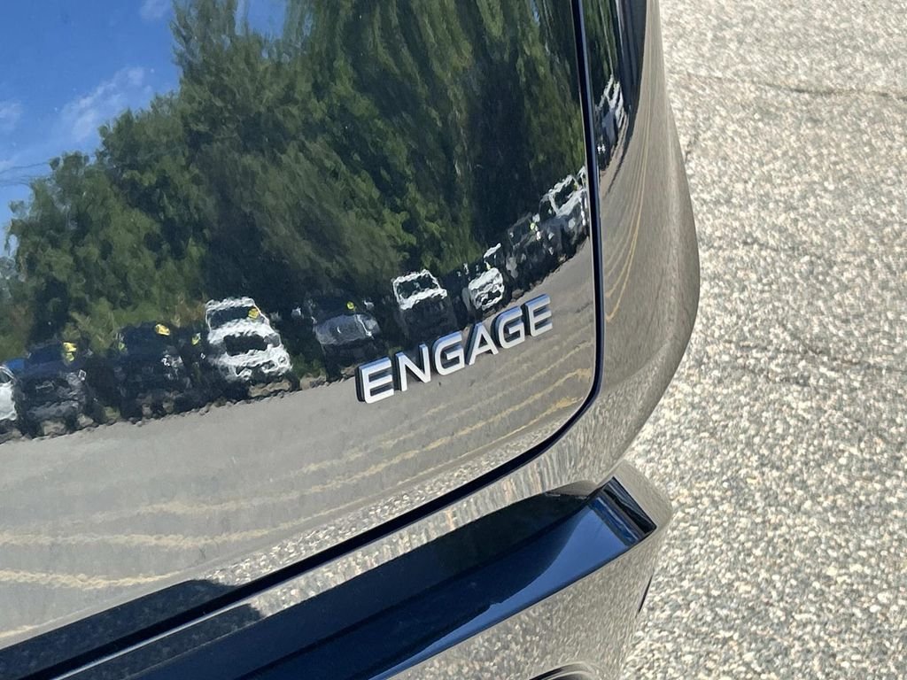 Used 2023 Black Nissan ENGAGE image 13