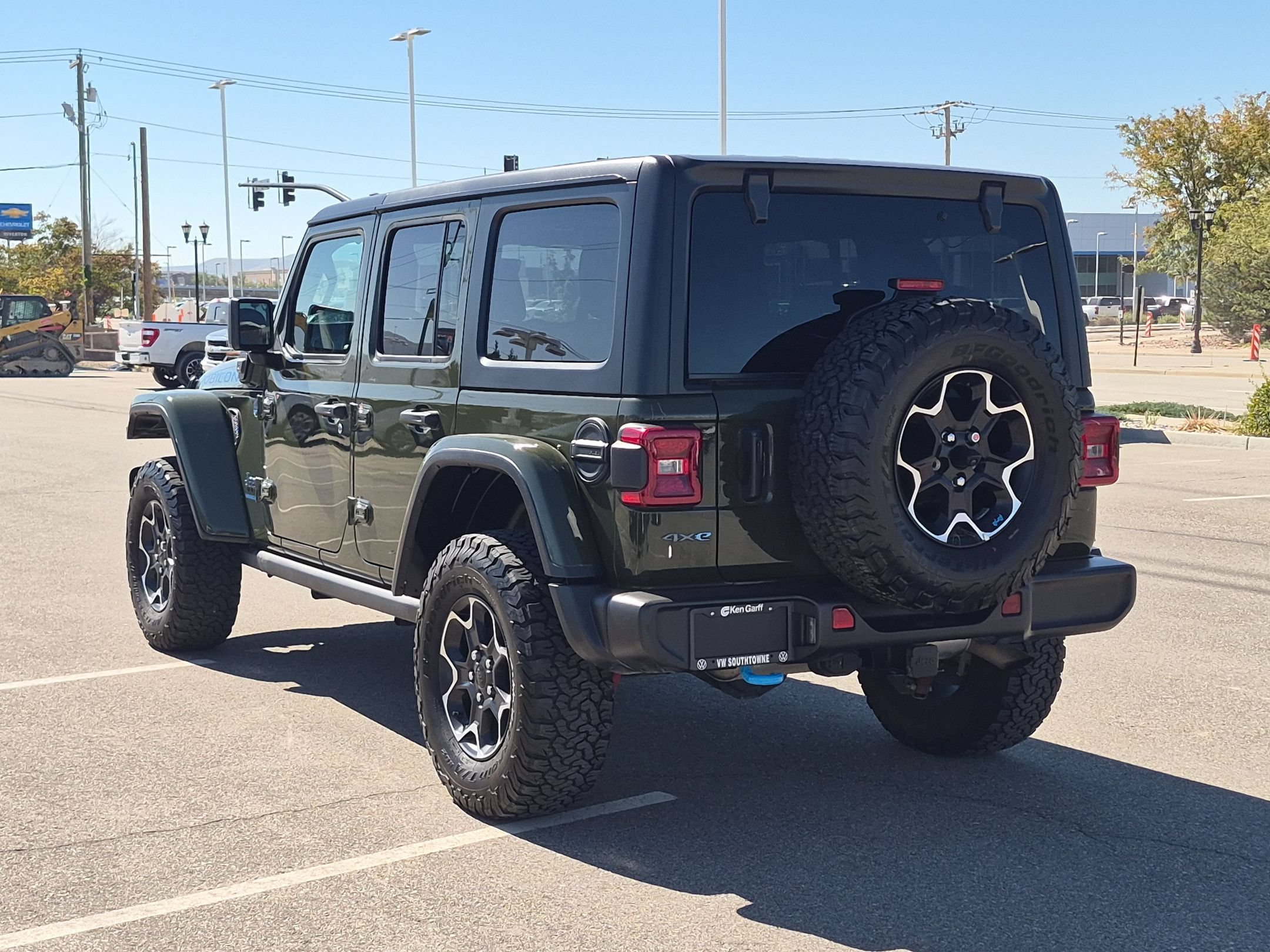 Used 2023 Sarge Green Clearcoat Jeep Rubicon image 5