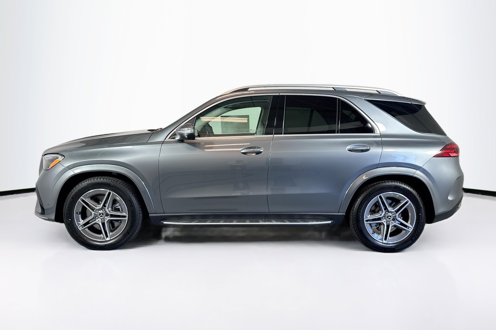 New 2026 Selenite Grey Metallic Mercedes-Benz GLE 450 image 8