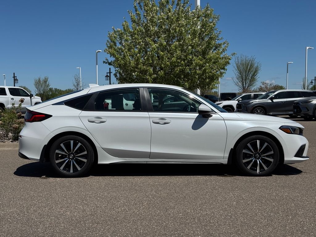 2024 Honda Civic Hatchback EX-L - Photo 6