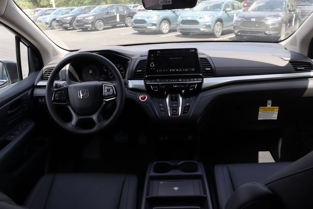 Used 2026 Modern Steel Metallic Honda EX-L image 18