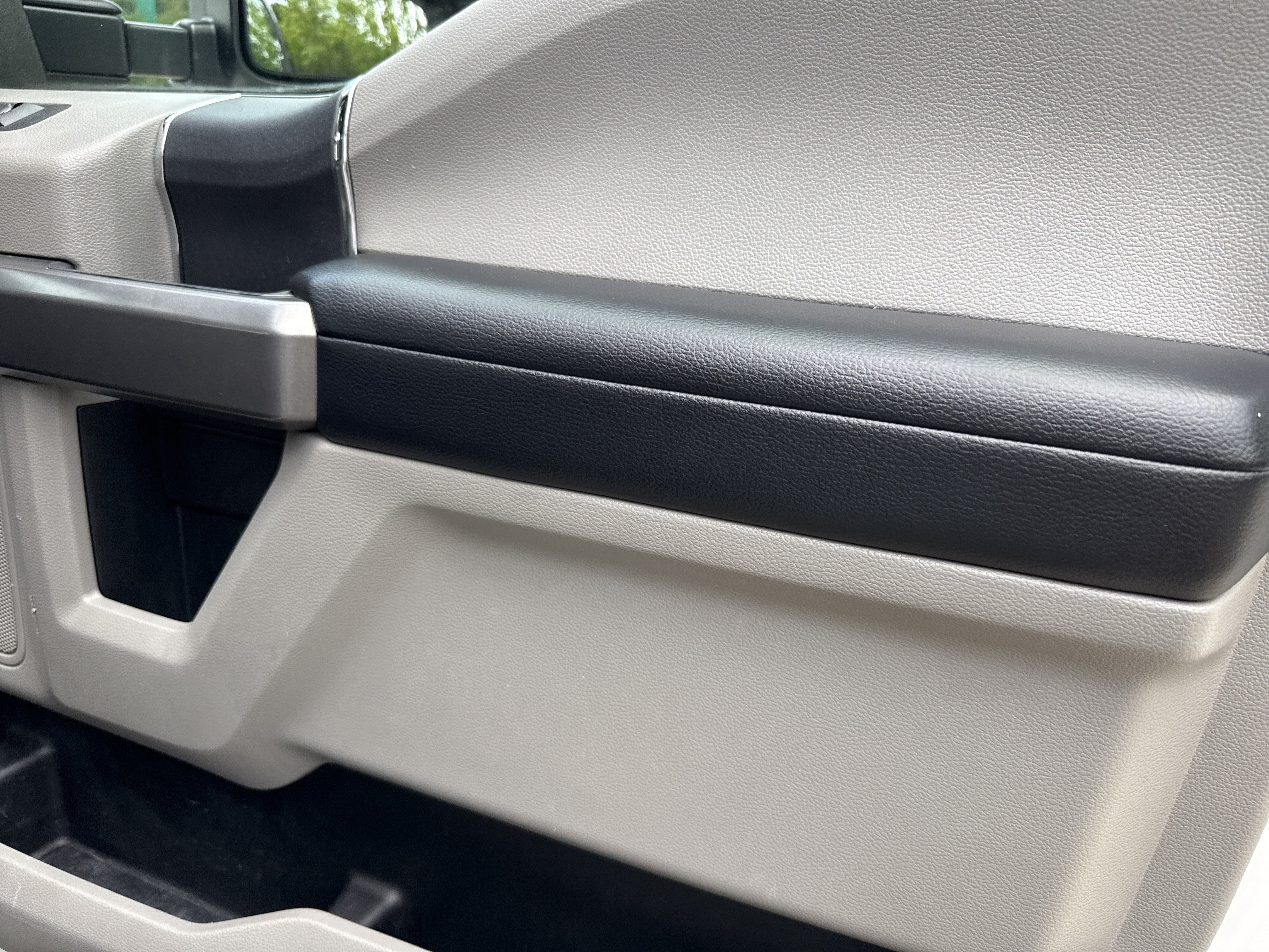 Used 2019 Oxford White Ford XLT image 15